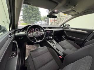 VOLKSWAGEN Passat Variant usata, con Controllo automatico clima