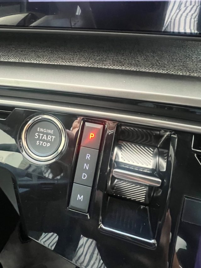PEUGEOT 3008 usata, con Sistema di navigazione