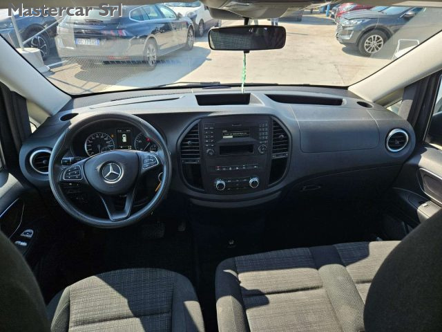 MERCEDES-BENZ Vito usata 12