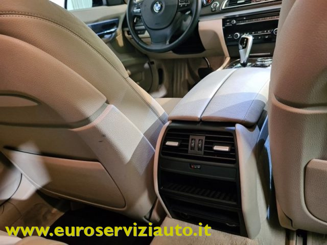 BMW 750 usata, con Fari LED