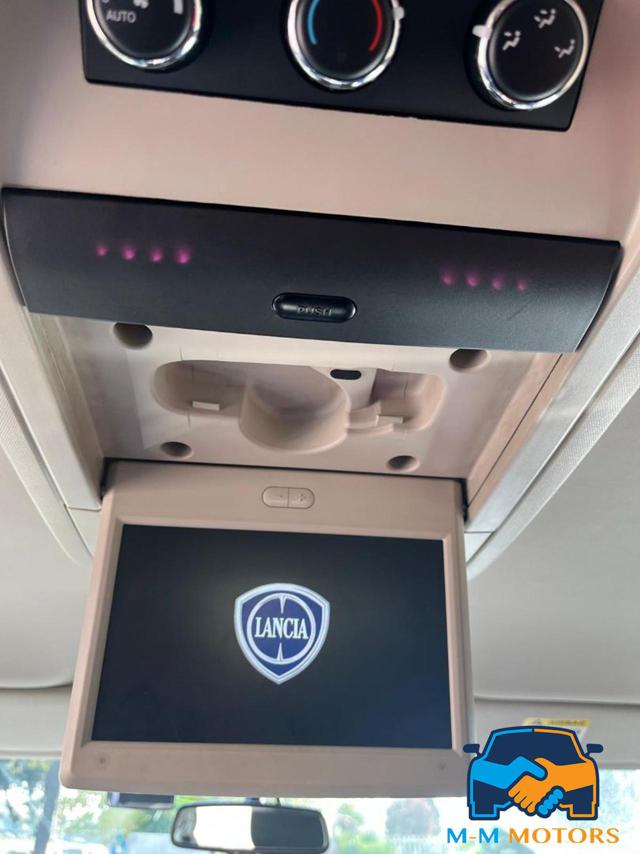 LANCIA Voyager usata, con Bluetooth