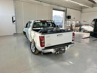 ISUZU D-Max usata, con Alzacristalli elettrici