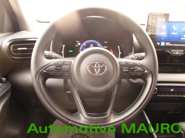 TOYOTA Yaris usata, con Autoradio digitale