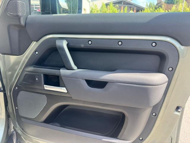 LAND ROVER Defender usata, con Controllo trazione