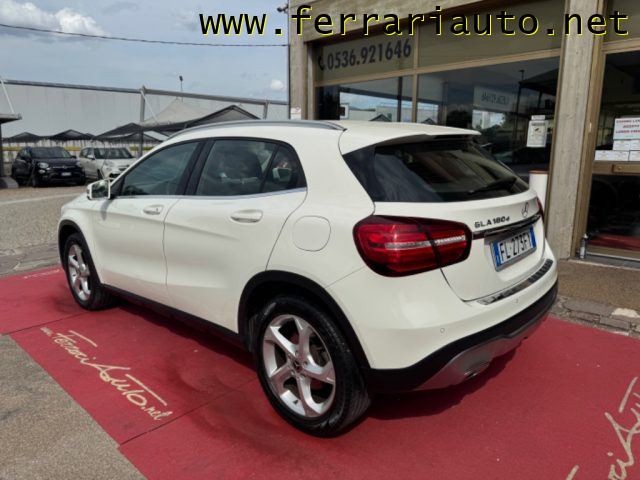 MERCEDES-BENZ GLA 180 usata, con Alzacristalli elettrici