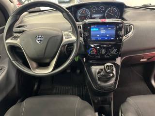 LANCIA Ypsilon usata, con ESP