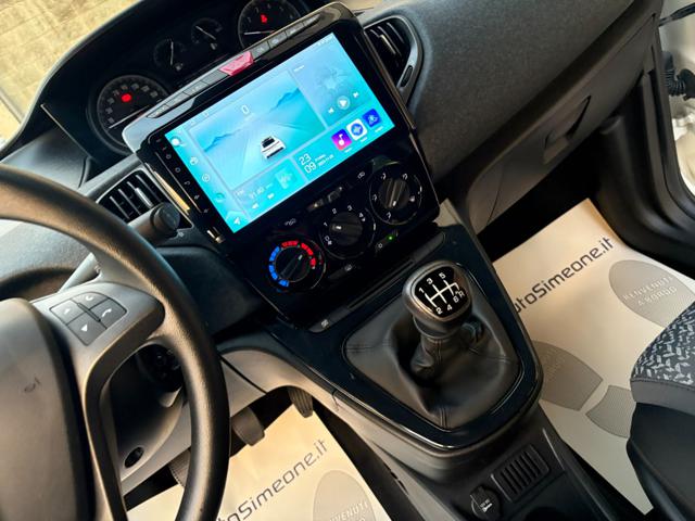 LANCIA Ypsilon usata, con Airbag testa