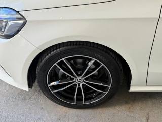 MERCEDES-BENZ A 180 usata 21