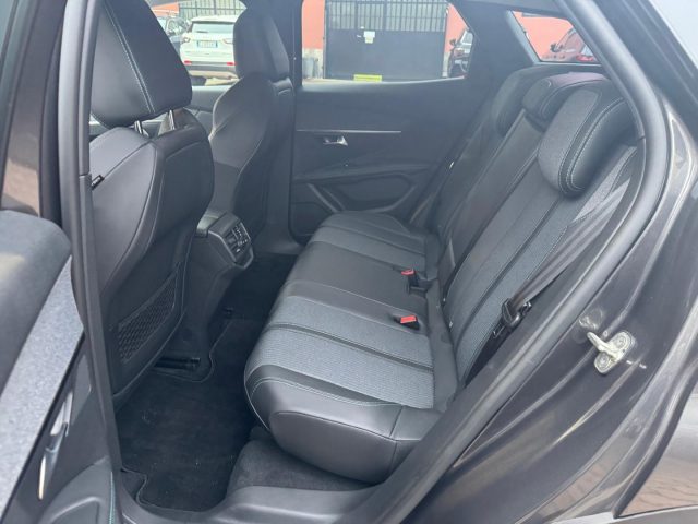 PEUGEOT 3008 usata, con USB