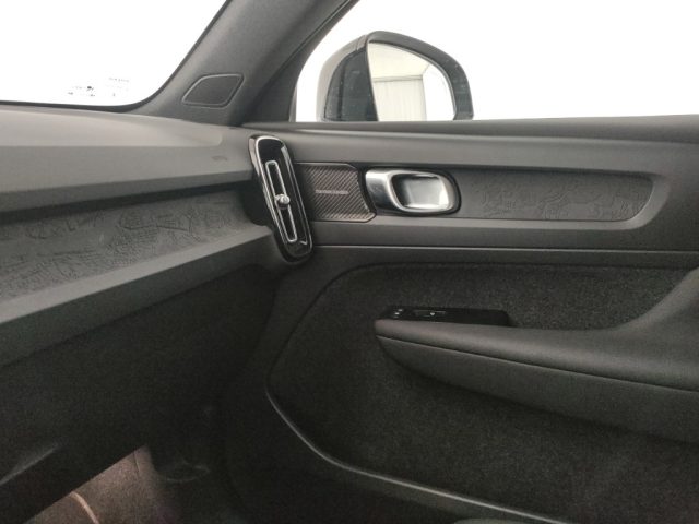 VOLVO C40 usata, con Touch screen