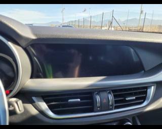ALFA ROMEO Stelvio usata, con Leve al volante