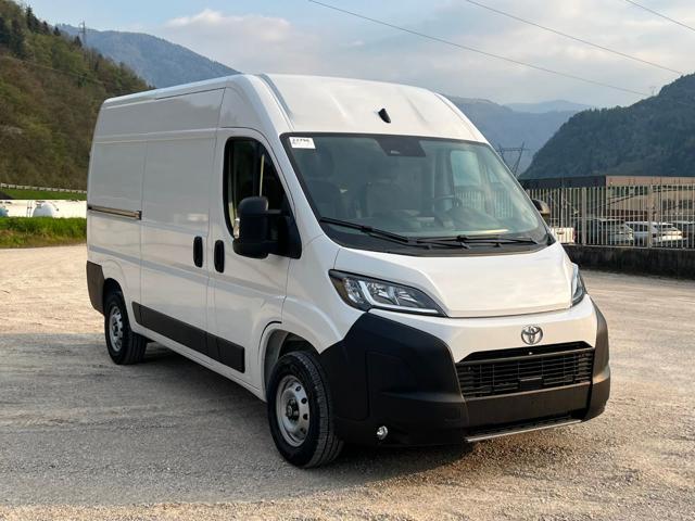 TOYOTA Proace Max usata, con Airbag Passeggero