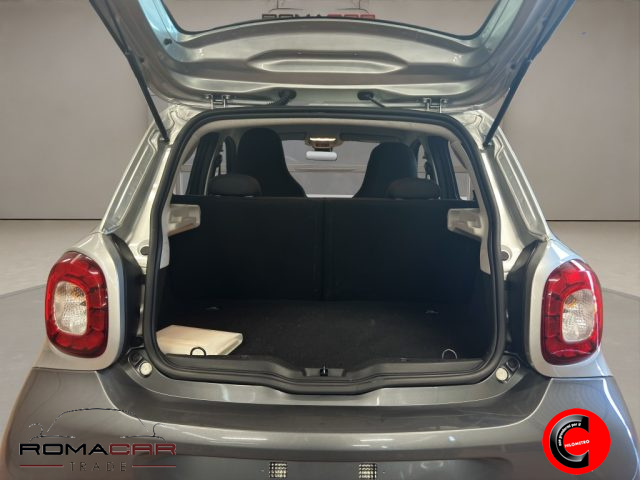 SMART ForFour usata, con USB