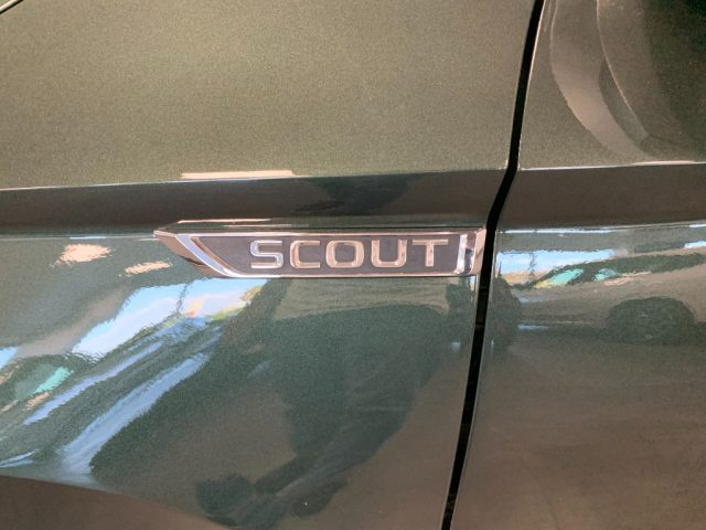 SKODA Karoq usata, con Fari direzionali