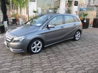 MERCEDES-BENZ B 180 usata, con Alzacristalli elettrici