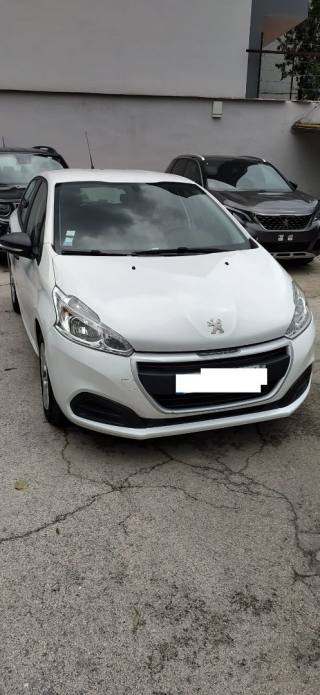 PEUGEOT 208 usata, con Autoradio