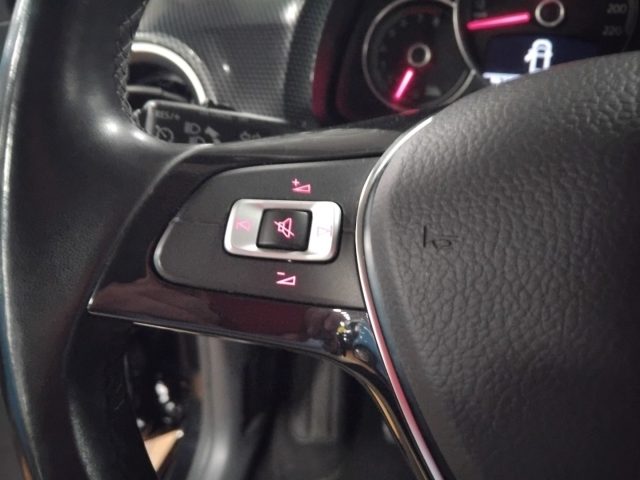 VOLKSWAGEN up! usata, con Sensori di parcheggio posteriori