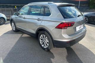 VOLKSWAGEN Tiguan usata, con Airbag laterali