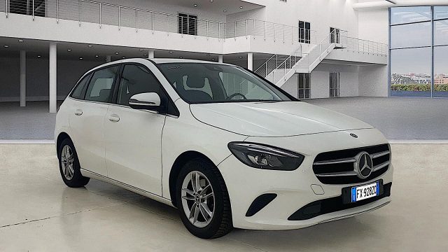 MERCEDES-BENZ B 180 usata, con Cerchi in lega