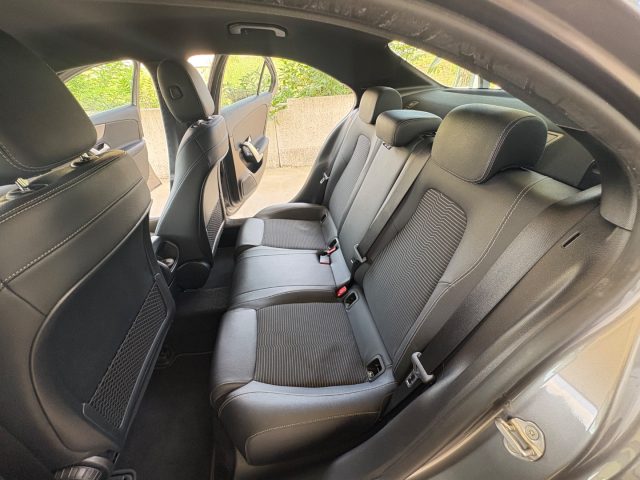 MERCEDES-BENZ A 180 usata, con Cronologia tagliandi