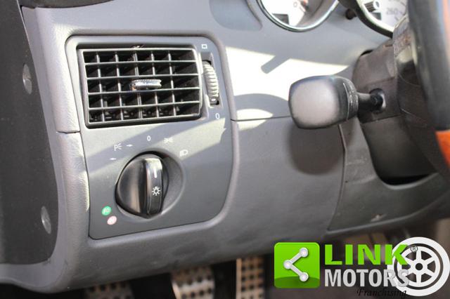 MERCEDES-BENZ SLK 200 usata, con USB