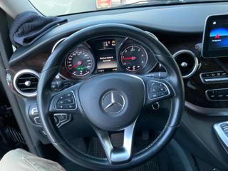 MERCEDES-BENZ V 220 usata 11