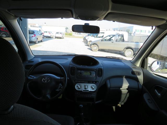 TOYOTA Yaris usata, con Portapacchi