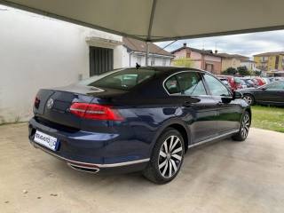 VOLKSWAGEN Passat usata, con Airbag Passeggero