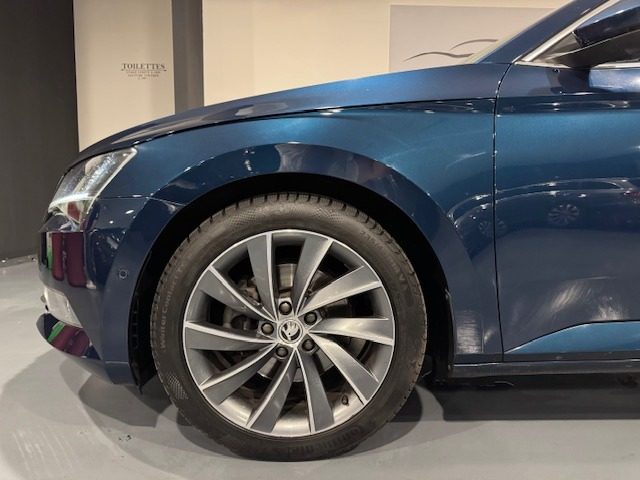 SKODA Superb usata, con Volante in pelle