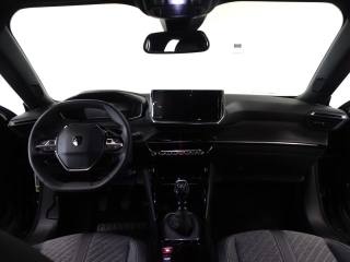 PEUGEOT 2008 usata, con Autoradio digitale