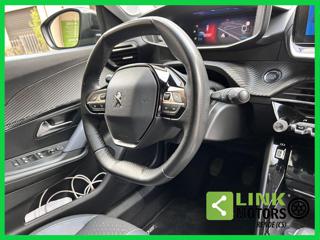 PEUGEOT 2008 usata, con Sensori di parcheggio posteriori
