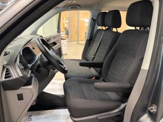 VOLKSWAGEN Caravelle usata, con Touch screen