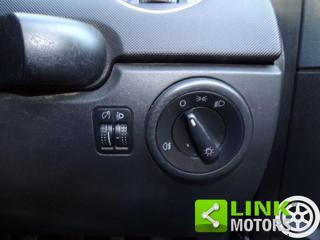 VOLKSWAGEN New Beetle usata 47