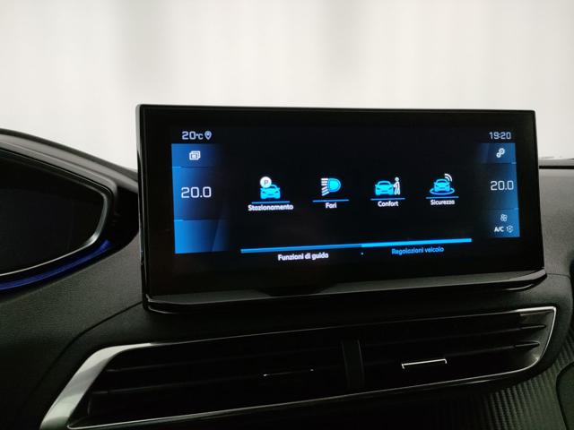 PEUGEOT 3008 usata, con USB