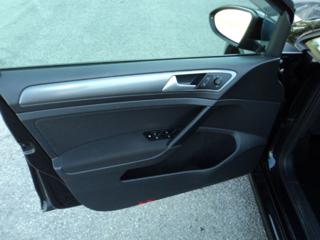 VOLKSWAGEN Golf usata, con Autoradio