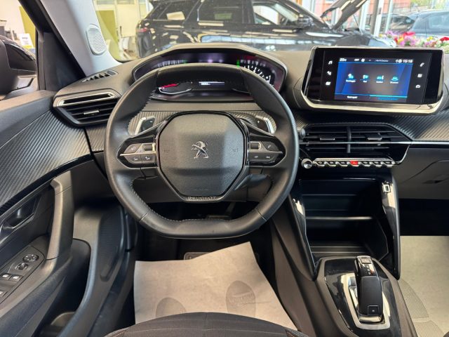 PEUGEOT 2008 usata, con Controllo automatico clima
