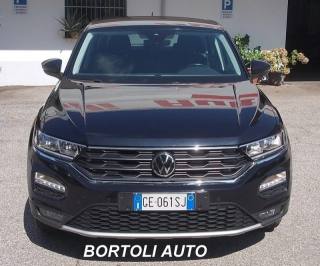 VOLKSWAGEN T-Roc usata, con Leve al volante