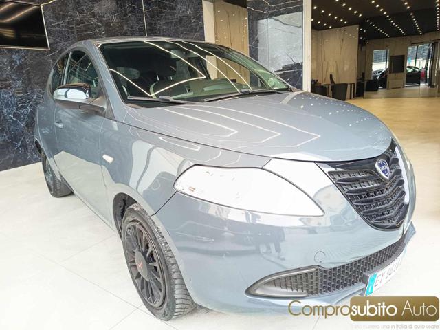 LANCIA Ypsilon usata, con Airbag