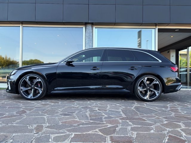 AUDI RS4 usata, con Autoradio