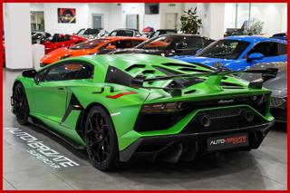 LAMBORGHINI Aventador usata, con Autoradio