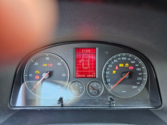 VOLKSWAGEN Touran usata, con Volante in pelle