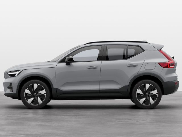 VOLVO EX40 usata, con Airbag laterali