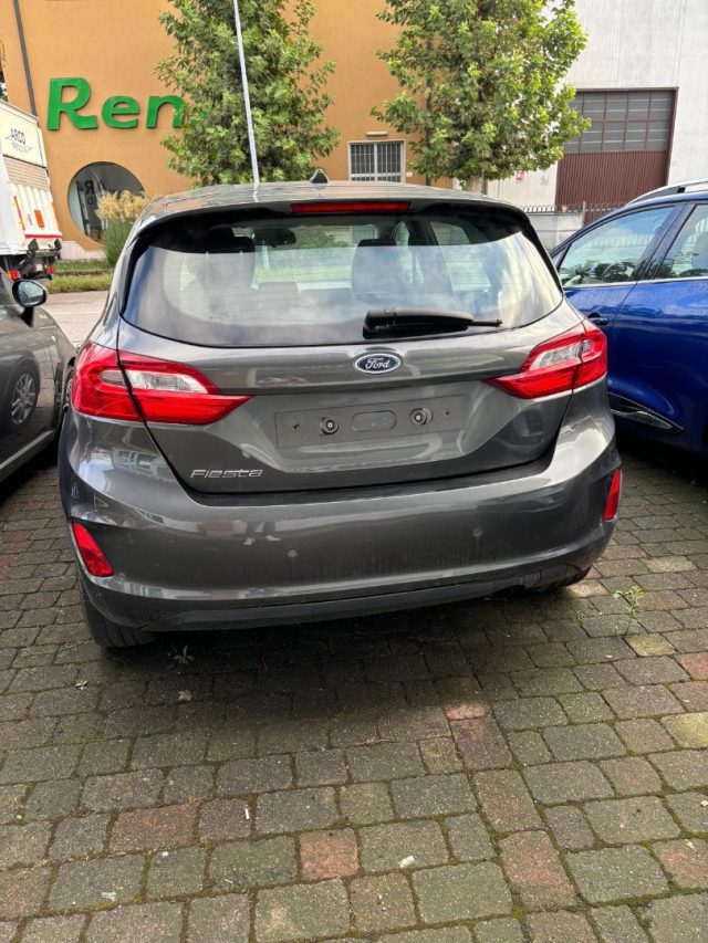 FORD Fiesta usata, con Autoradio
