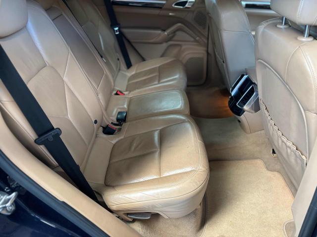 PORSCHE Cayenne usata, con Autoradio