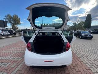 PEUGEOT 208 usata, con Touch screen