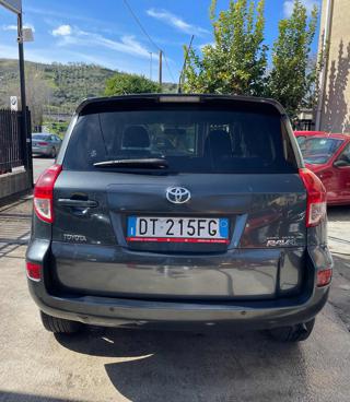 TOYOTA RAV 4 usata, con Cerchi in lega