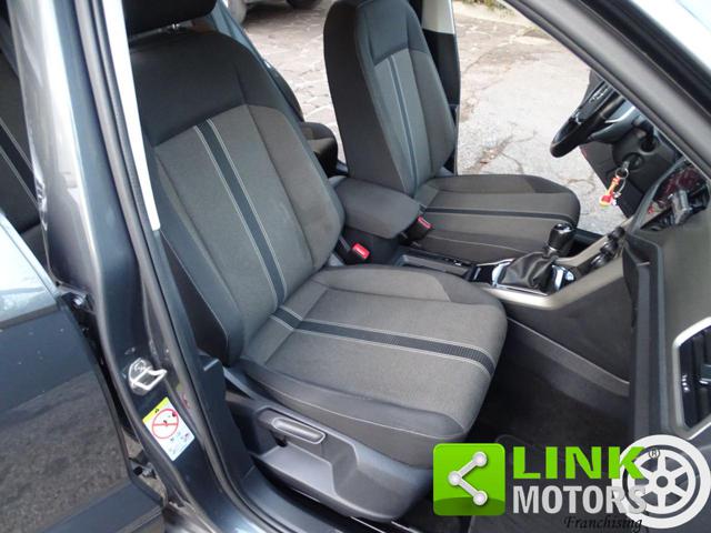 VOLKSWAGEN T-Roc usata, con USB