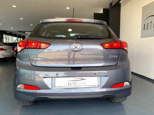HYUNDAI i20 usata 4