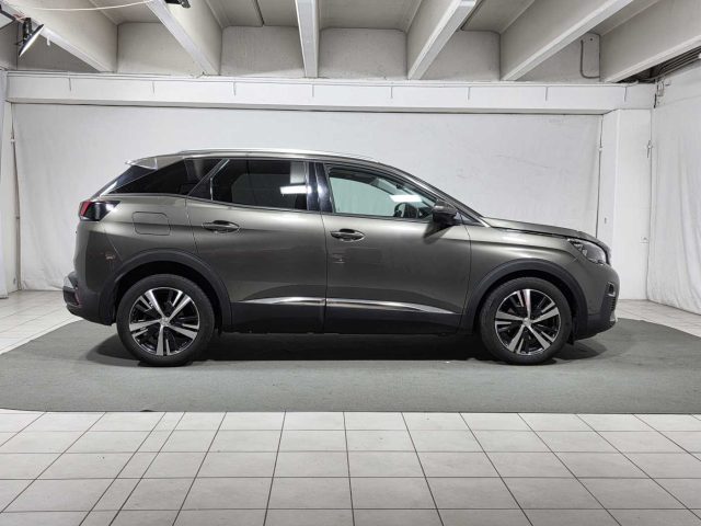 PEUGEOT 3008 usata, con Autoradio