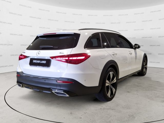 MERCEDES-BENZ C 220 usata, con Boardcomputer